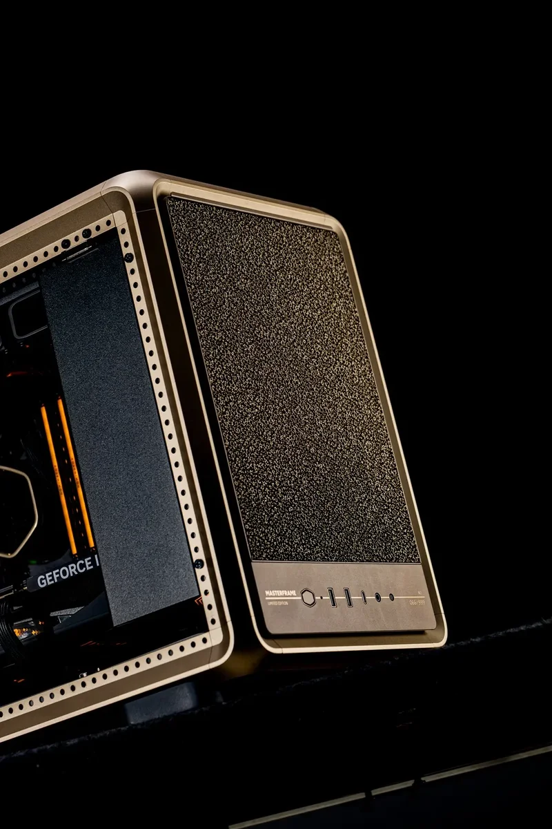 Cooler Master svela le edizioni Gold per MasterFrame 400 e Atmos II Pro