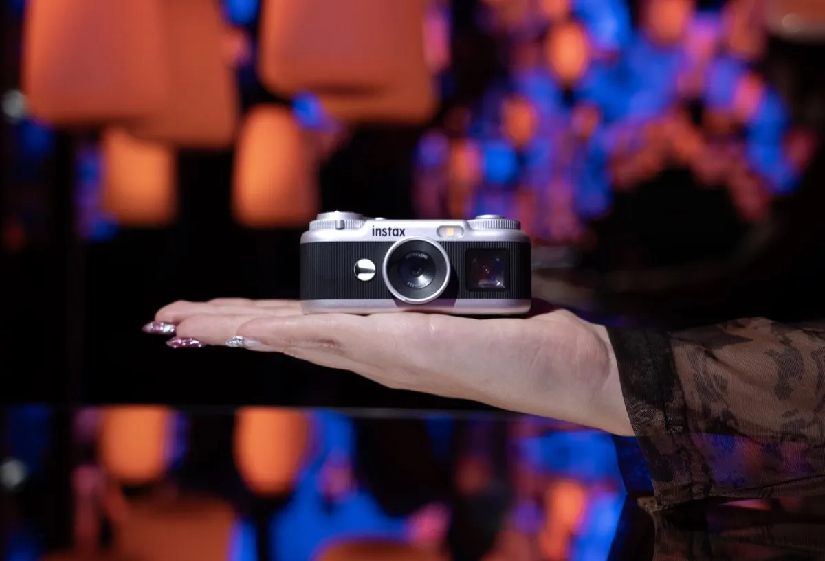 Fujifilm lancia instax Link WIDE 2 e instax Pal 2: funzioni e prezzi