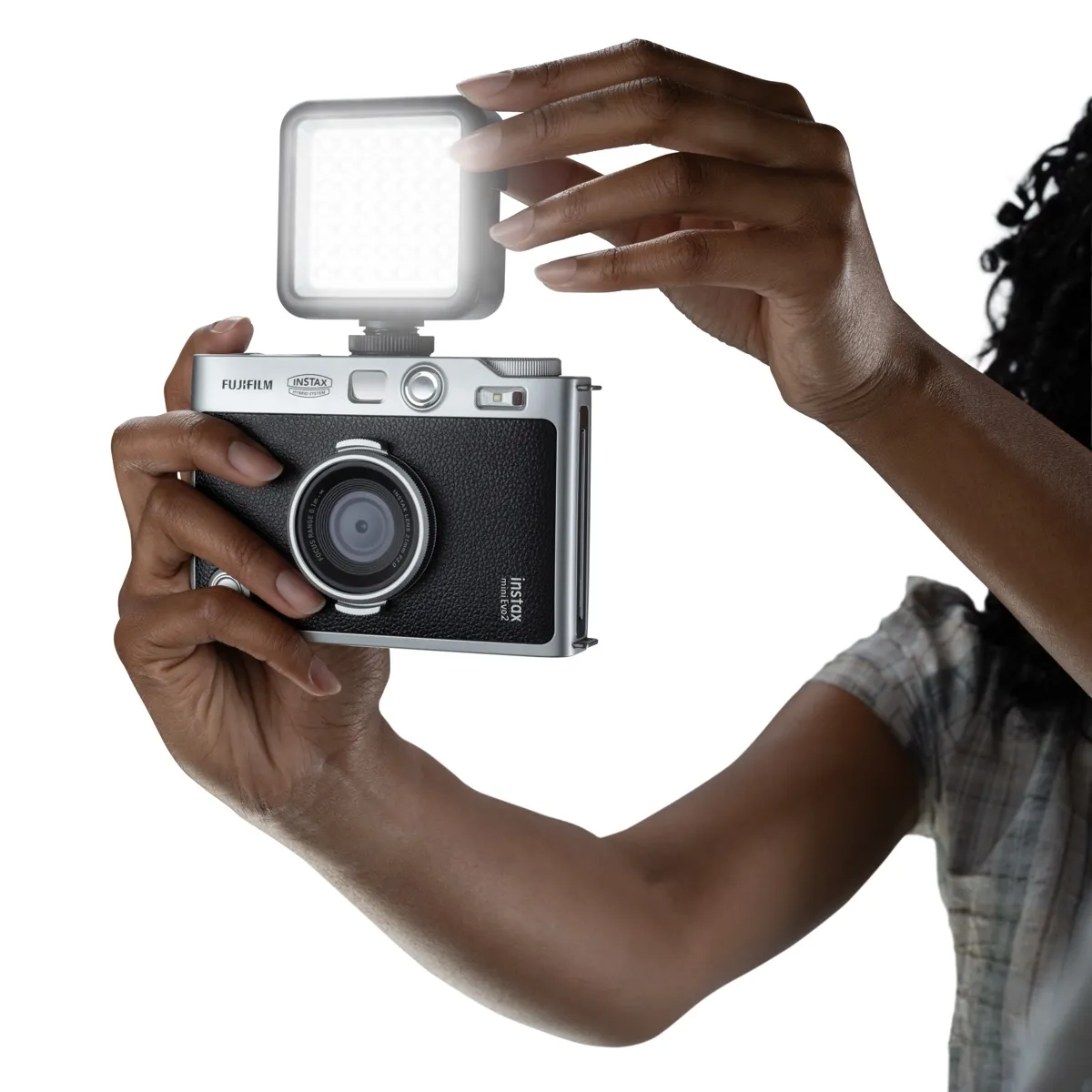 Fujifilm instax mini Evo 2: nuova fotocamera ibrida istantanea