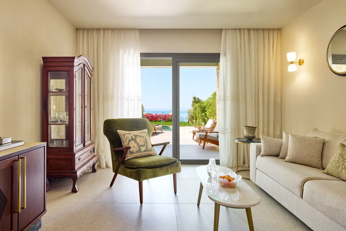 Il Restyling del Parga Beach Resort a Cura di CTRLZAK