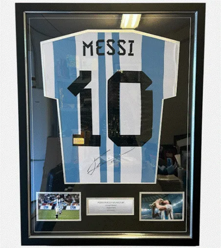 Mondiali 2026: La Caccia ai Cimeli calcistici da Messi a Curacao