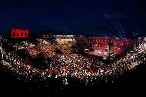 Recensione Radio Zeta Future Hits Live 2026: Alfa e Irama a Verona