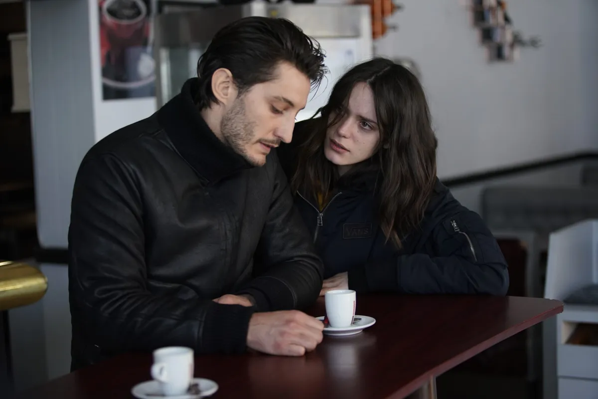 'Amants': una storia d'amore tra cliché e incertezze
