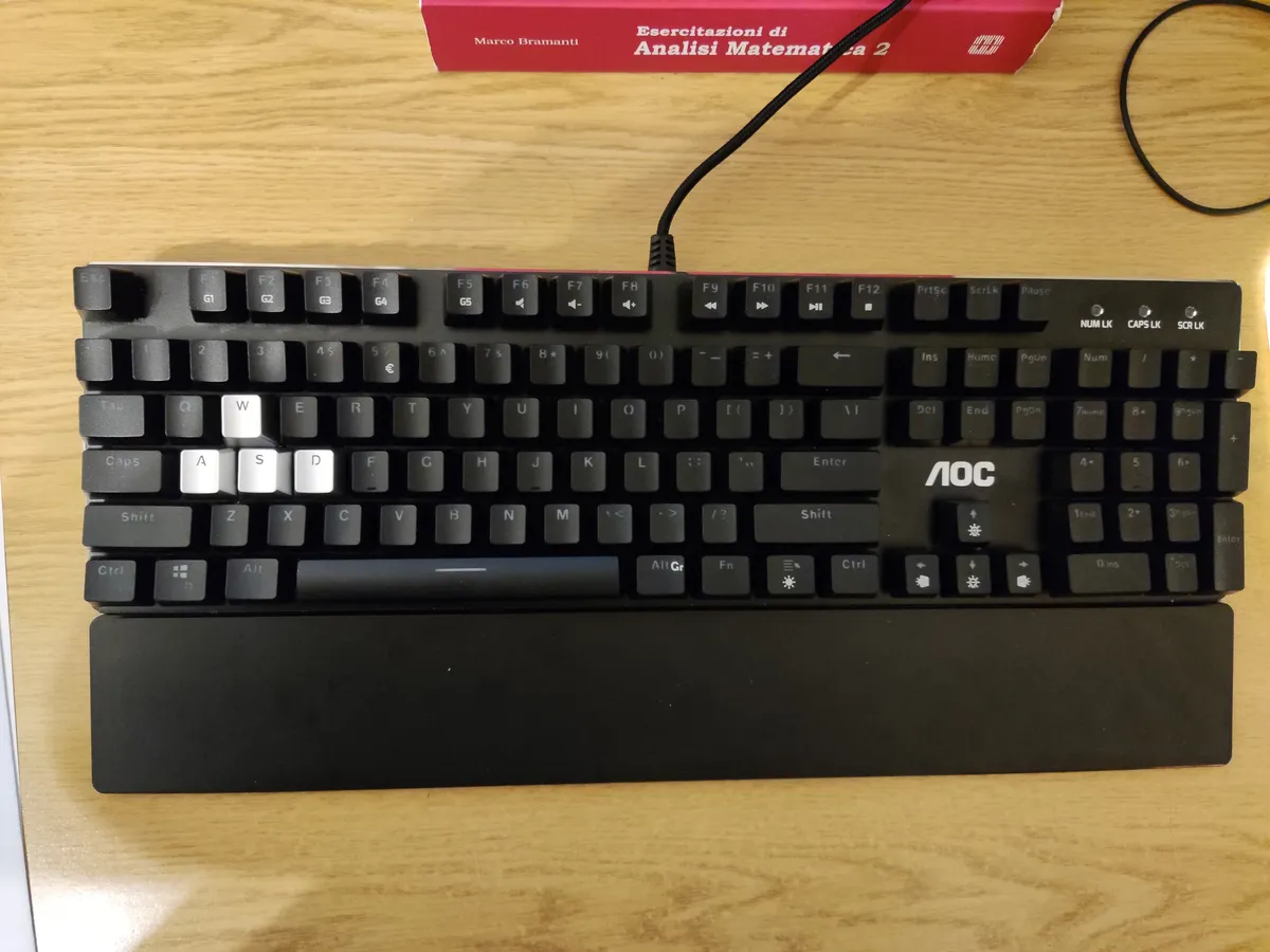 Recensione Recensione AOC GK500: tastiera meccanica reattiva ed economica