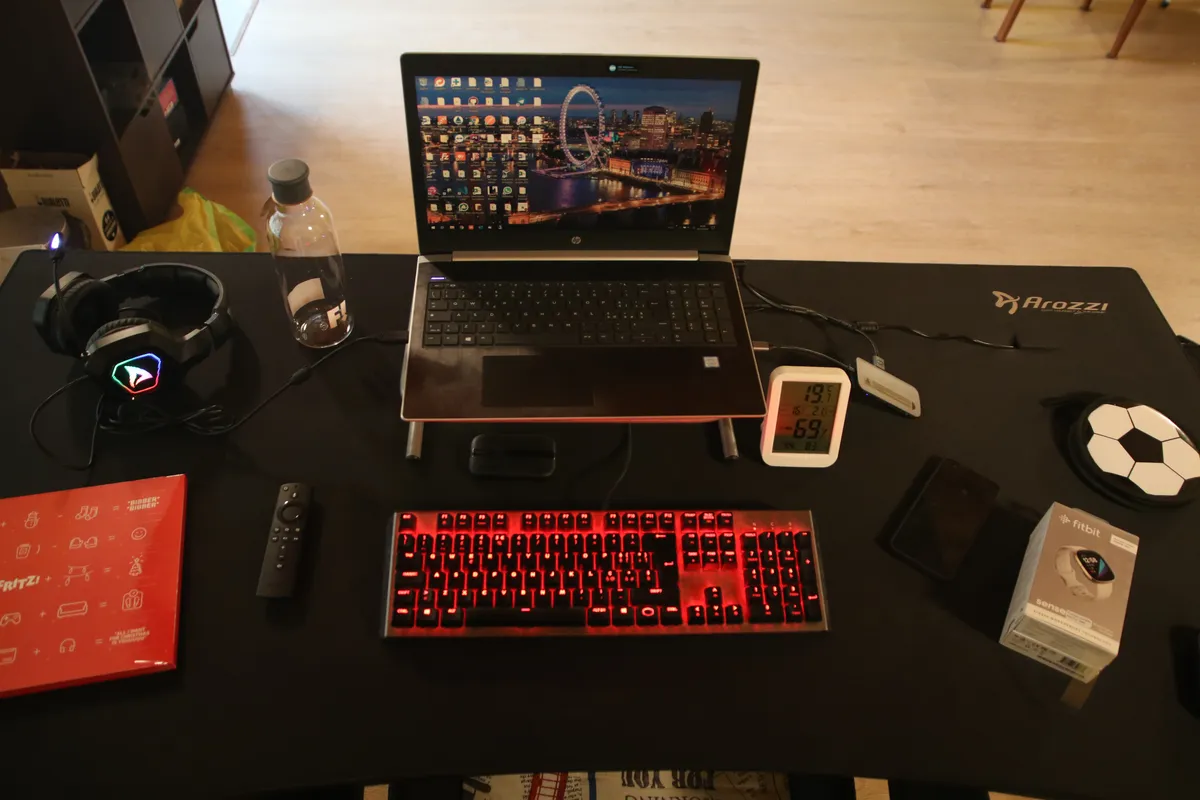 Recensione Arozzi Arena, la recensione: una scrivania da sogno non solo per i gamers