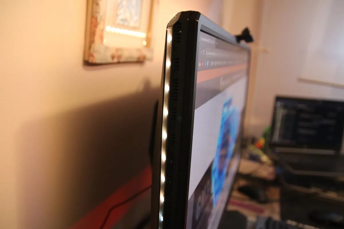 Recensione ASUS CG32UQ: il monitor da gaming 4K per veri appassionati