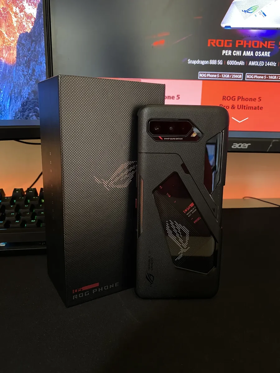 Recensione Recensione Asus ROG Phone 5: il re indiscusso dei gaming smartphone