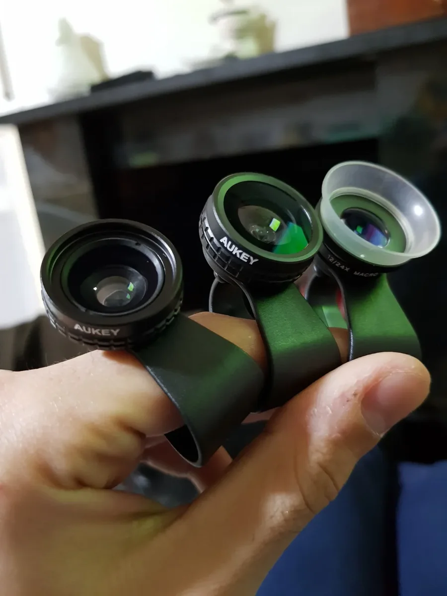 Recensione Recensione lenti smartphone Aukey 3 in 1: affidabilità e funzionalità