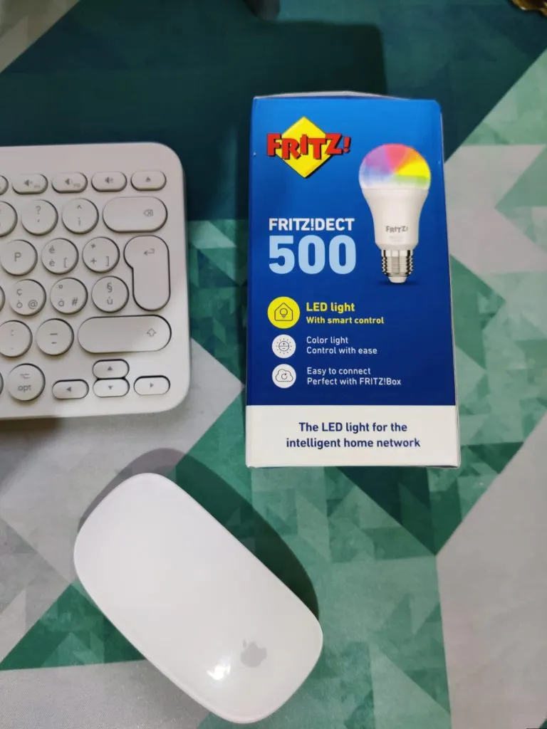 Recensione Recensione AVM FRITZ!DECT 500: lampadina smart RGB per FRITZ!Box