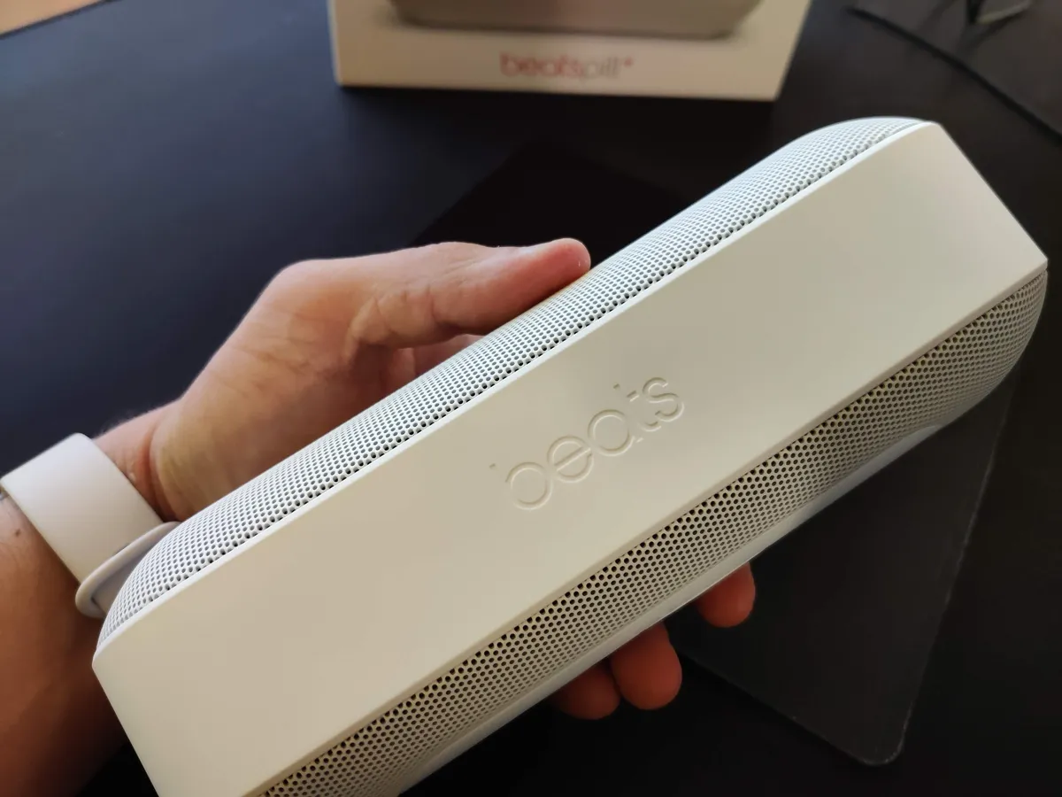 Recensione Recensione Beats Pill+: Eleganza e Potenza Bluetooth