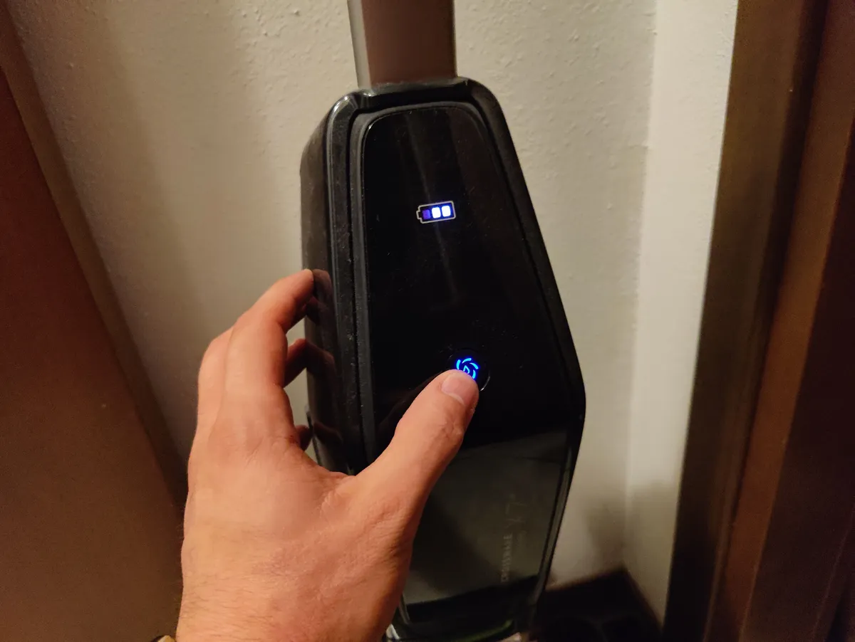 Recensione Recensione Bissell CrossWave X7 Plus: il lavapavimenti per chi ha animali