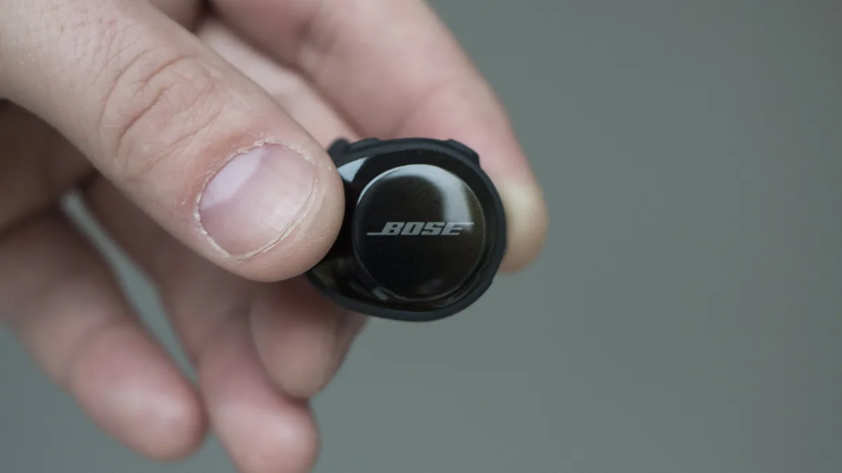 Recensione Recensione Bose SoundSport Free: gli auricolari wireless per sportivi