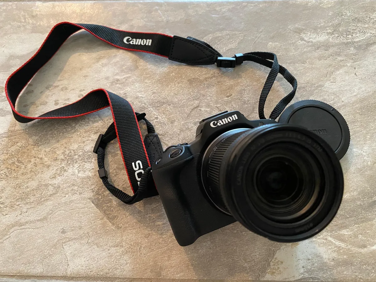 Recensione Canon EOS R50 recensione: l’entry-level che sorprende