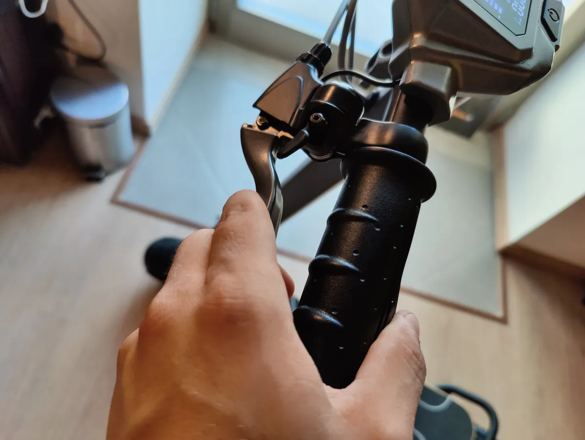 Recensione Cecotec Bongo Serie Z: monopattino elettrico versatile e performante