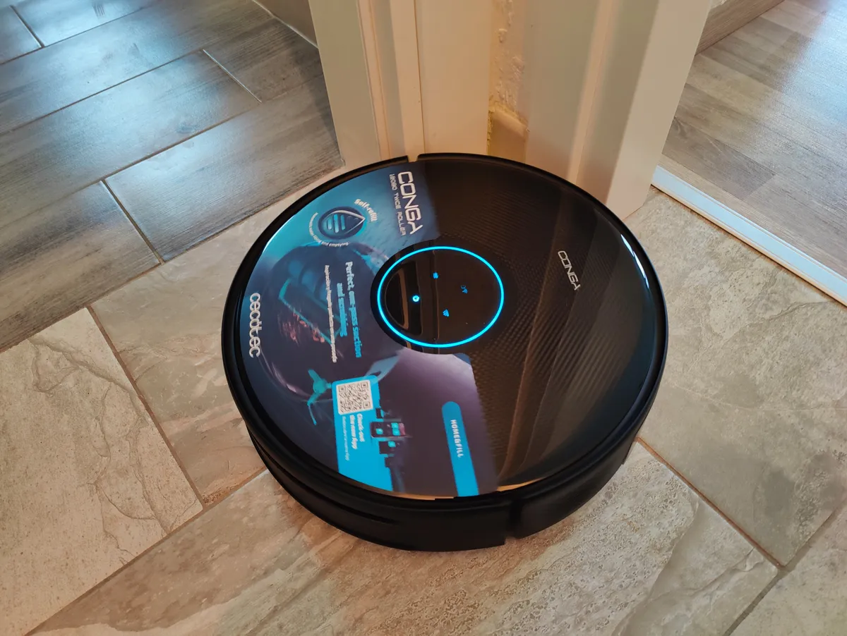 Recensione Cecotec Conga 12090: il robot aspirapolvere con base autosvuotante e prestazioni elevate