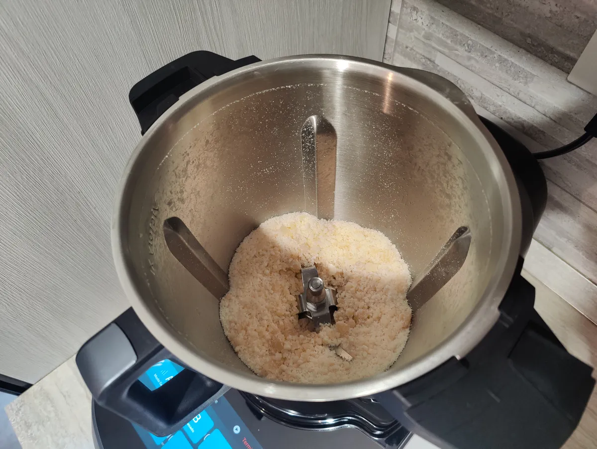 Recensione Cecotec Mambo Cooking Total Gourmet: il robot da cucina con dispenser automatico