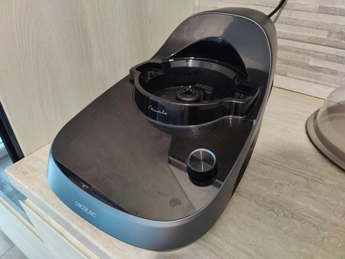 Recensione Cecotec Mambo Cooking Total Gourmet: il robot da cucina con dispenser automatico