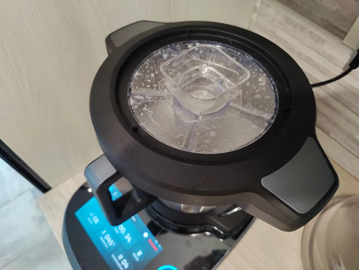 Recensione Cecotec Mambo Cooking Total Gourmet: il robot da cucina con dispenser automatico