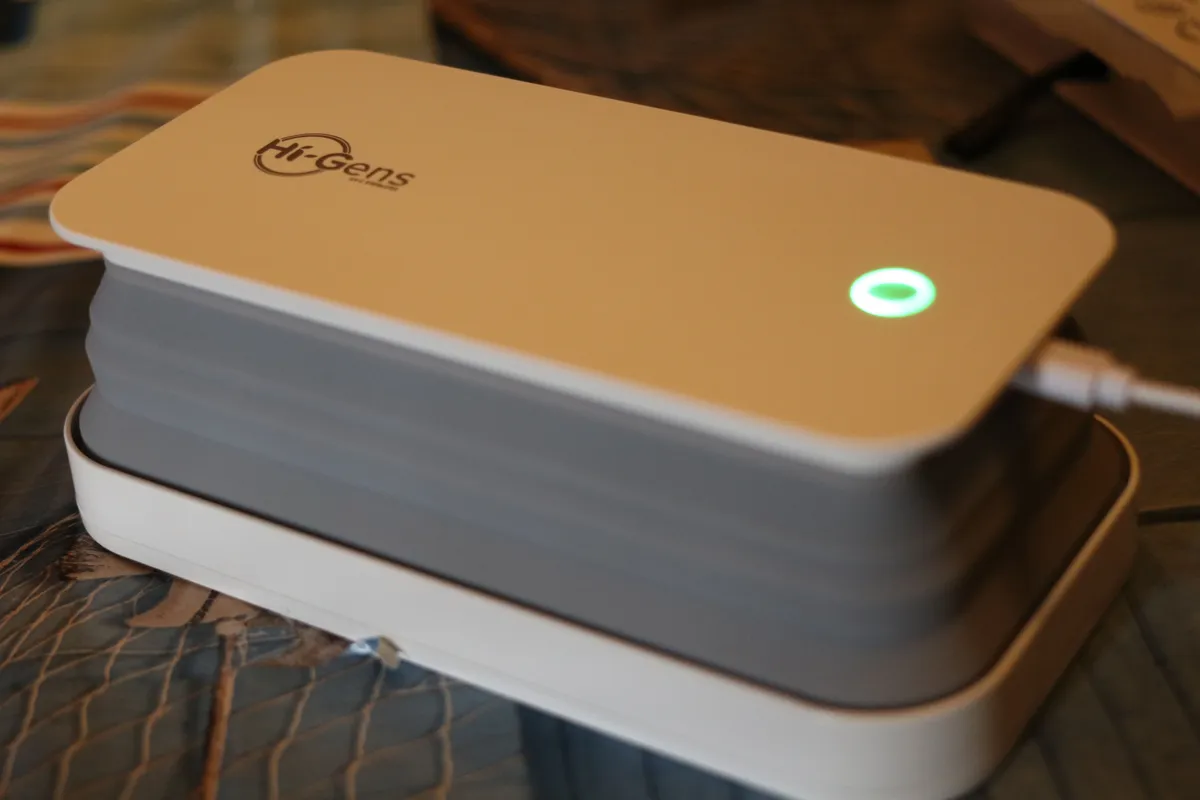 Recensione Cellularline Hi-Gens: lo sterilizzatore UV che elimina batteri in 1 minuto