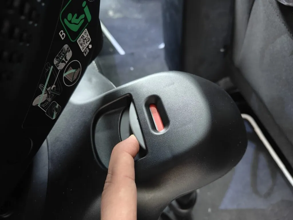 Recensione Recensione Chicco Full 360 i-Size: sicurezza e praticità in auto