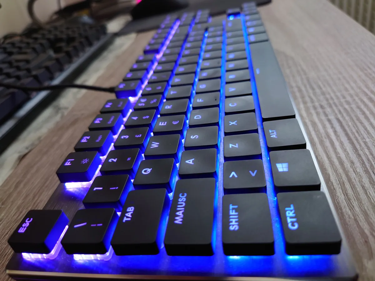 Recensione Recensione Cooler Master SK630: tastiera gaming Cherry MX RGB