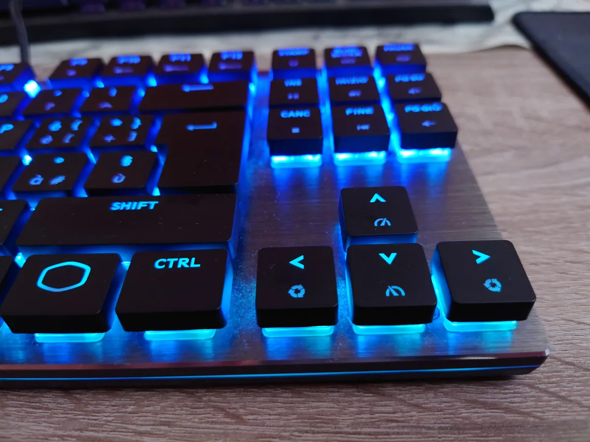Recensione Recensione Cooler Master SK630: tastiera gaming Cherry MX RGB