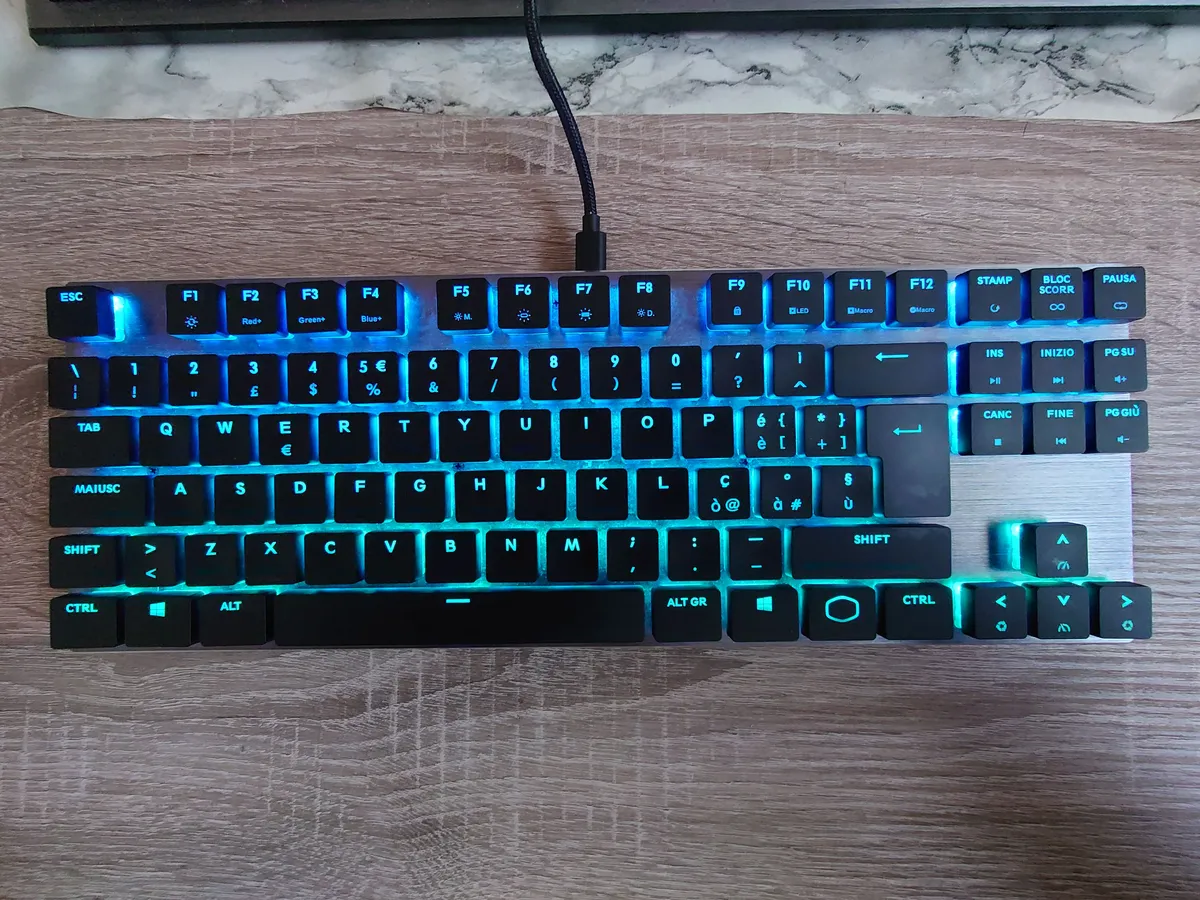 Recensione Recensione Cooler Master SK630: tastiera gaming Cherry MX RGB