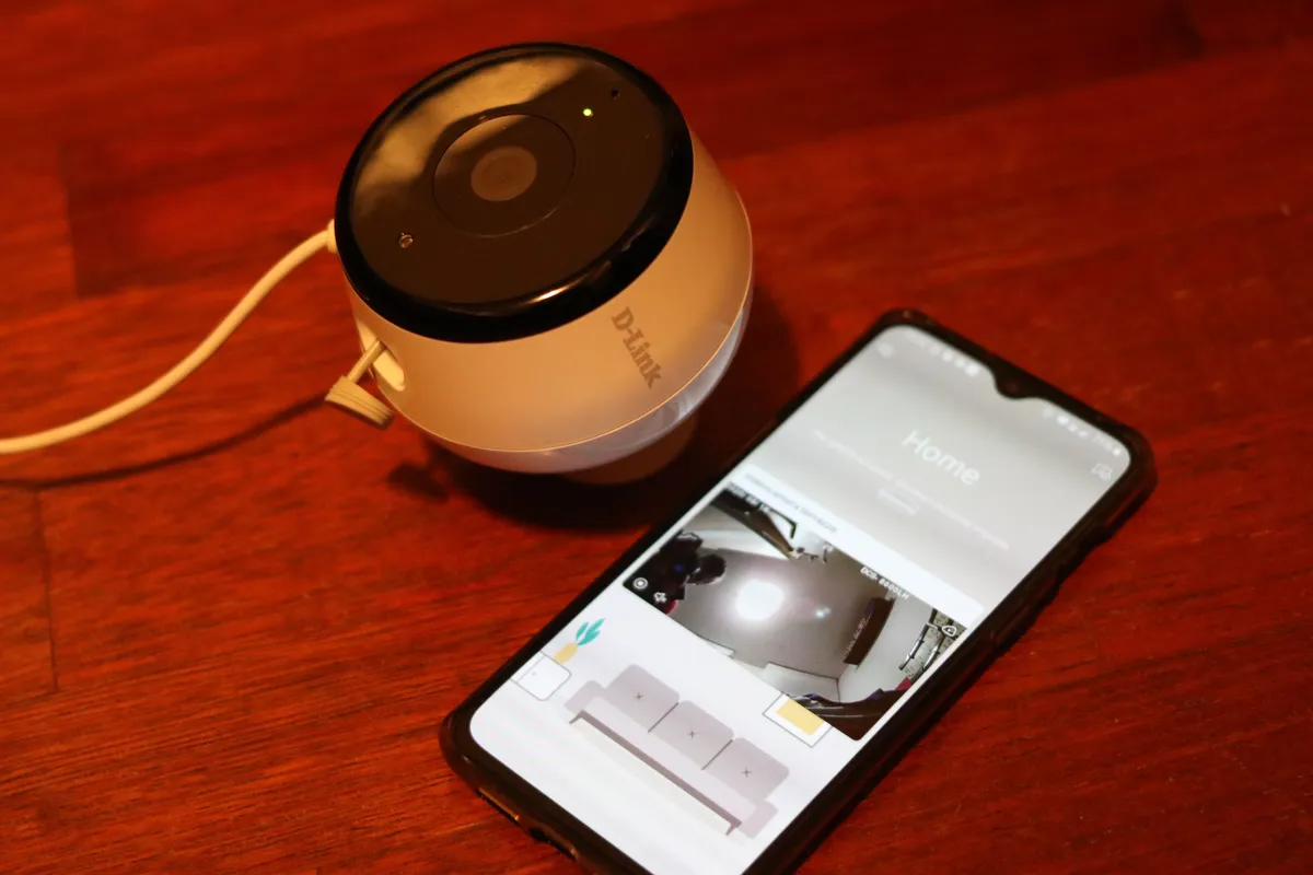 Recensione D-Link DCS-8600LH: Recensione di una Videocamera di Sicurezza Outdoor