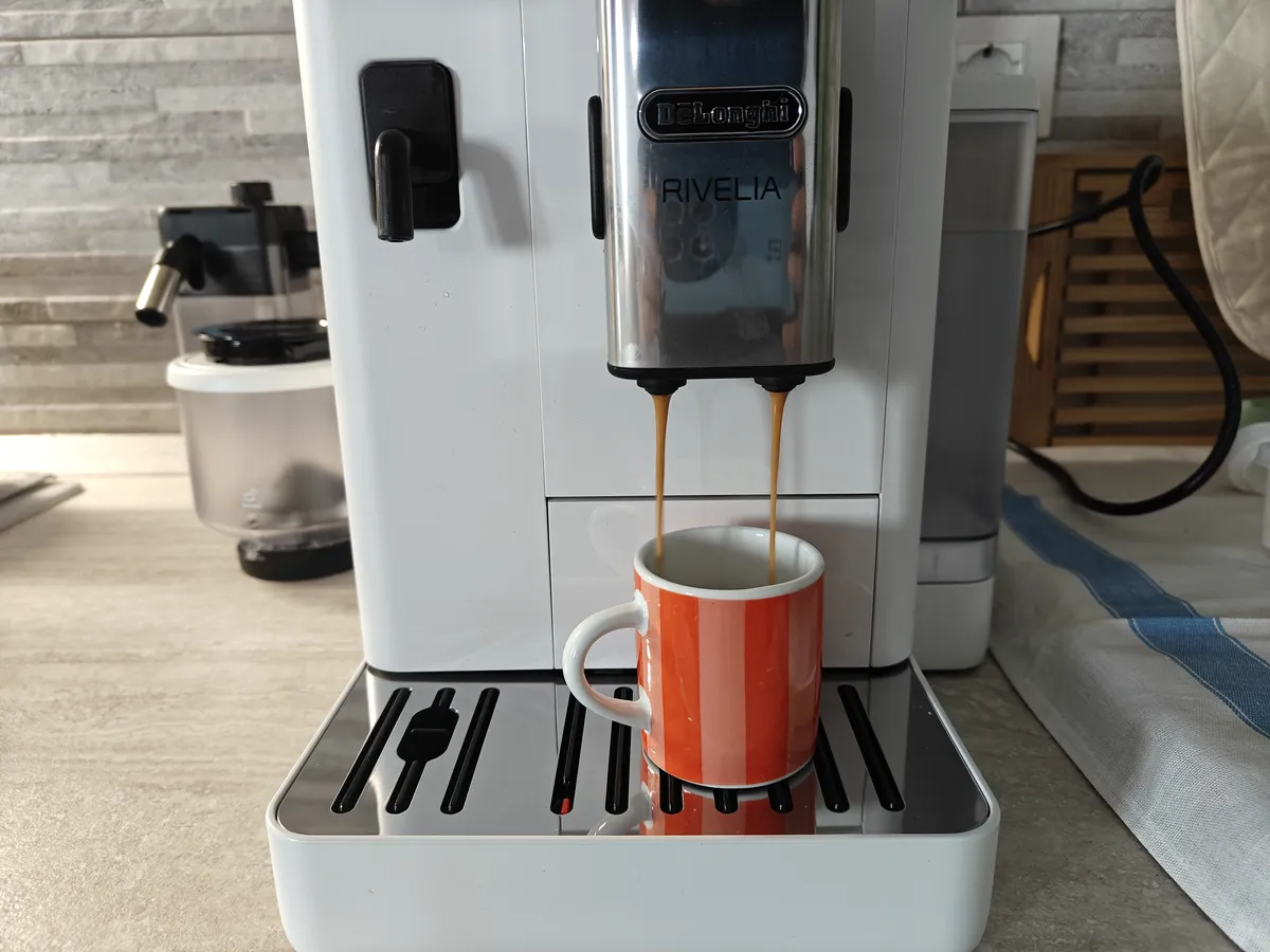 Recensione De'Longhi Rivelia: rivoluzionario Bean Switch in Arctic White