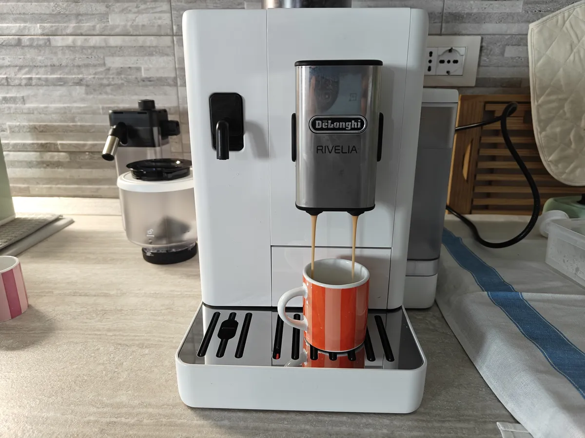 Recensione De'Longhi Rivelia: rivoluzionario Bean Switch in Arctic White