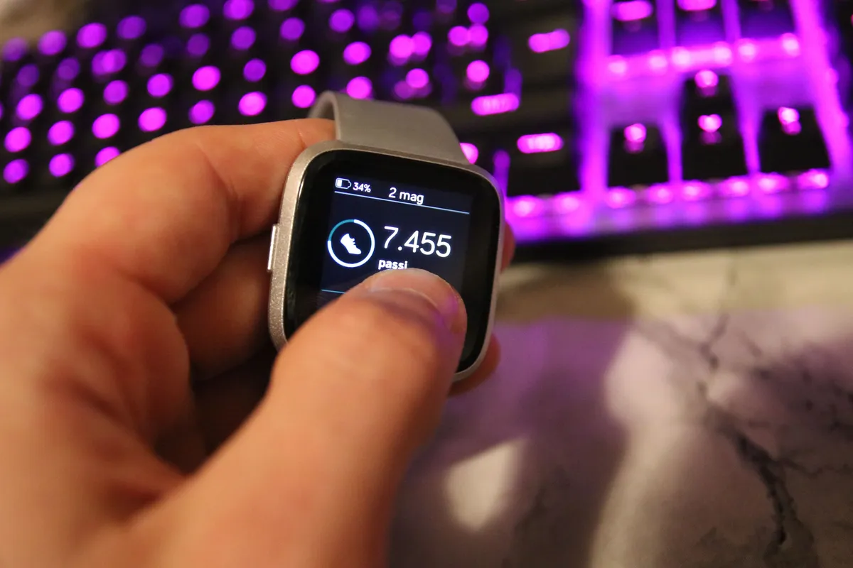 Recensione Fitbit Versa Lite: Analisi Completa dello Smartwatch Fitness Economico
