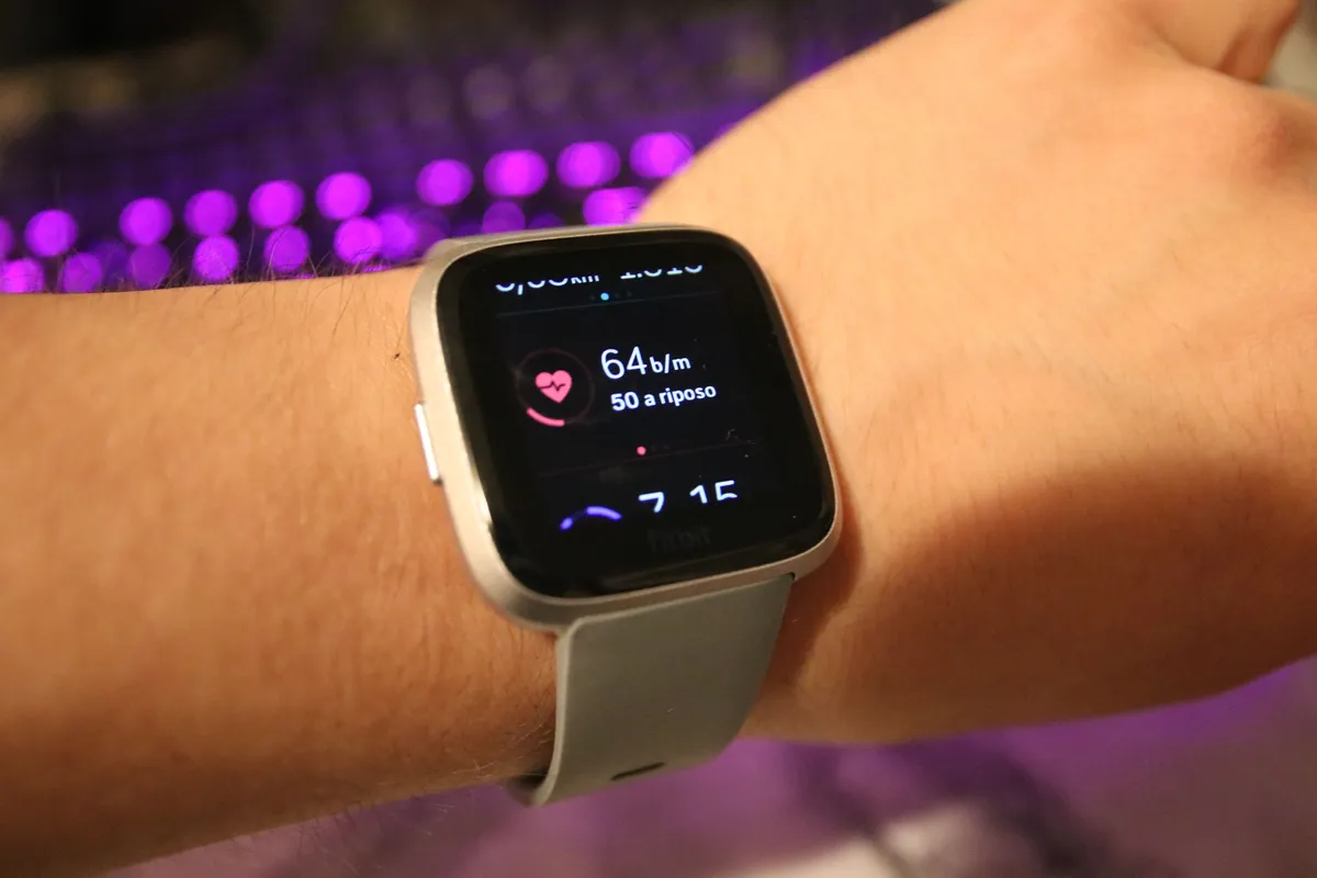 Recensione Fitbit Versa Lite: Analisi Completa dello Smartwatch Fitness Economico