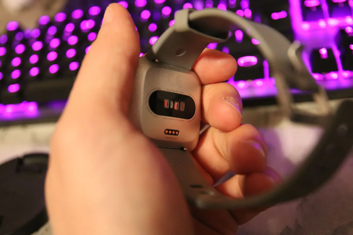 Recensione Fitbit Versa Lite: Analisi Completa dello Smartwatch Fitness Economico