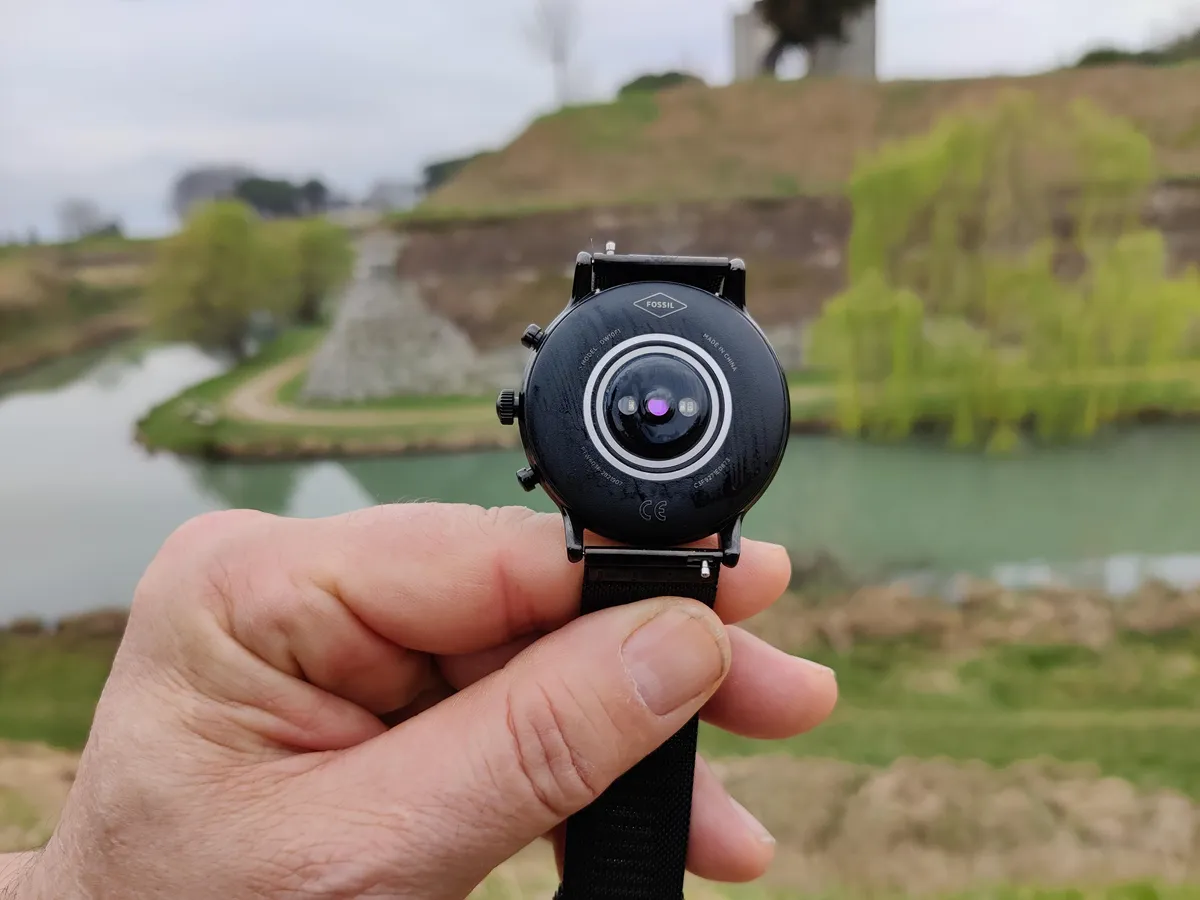 Recensione Recensione Fossil Julianna HR Gen 5: eleganza Wear OS al polso