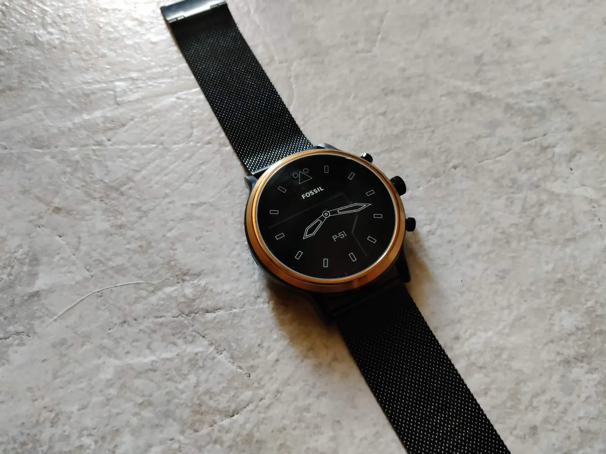 Recensione Recensione Fossil Julianna HR Gen 5: eleganza Wear OS al polso
