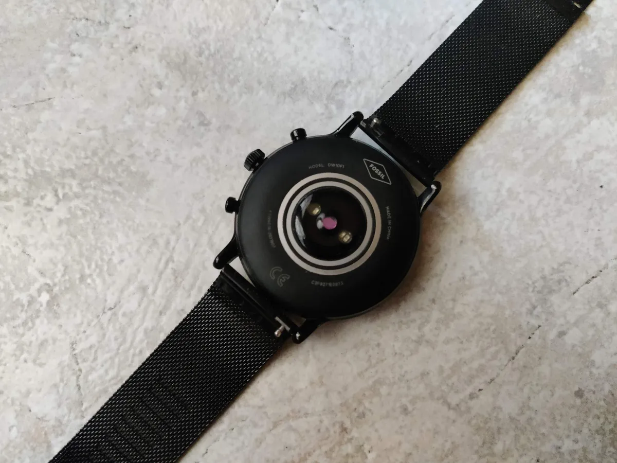 Recensione Recensione Fossil Julianna HR Gen 5: eleganza Wear OS al polso