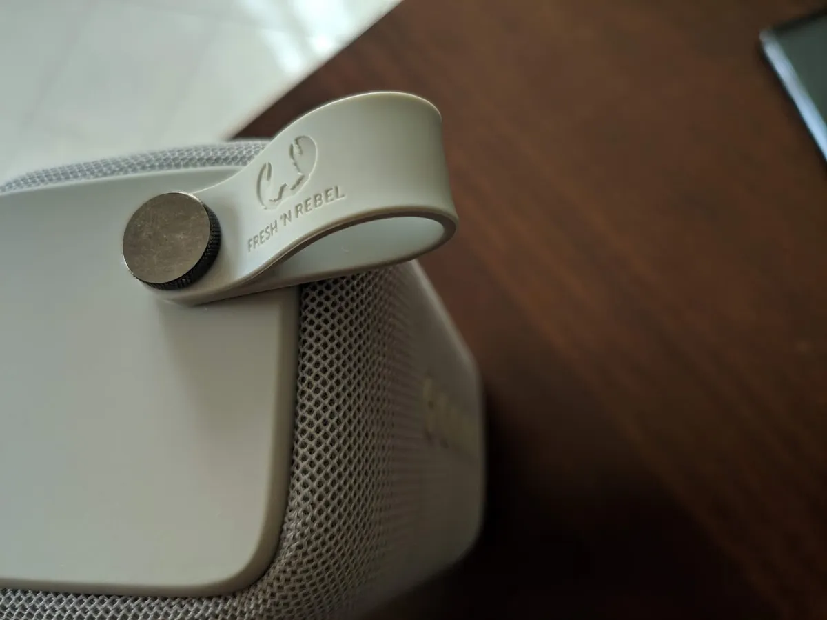 Recensione Recensione Fresh'n Rebel Rockbox Bold M: lo speaker Bluetooth che galleggia