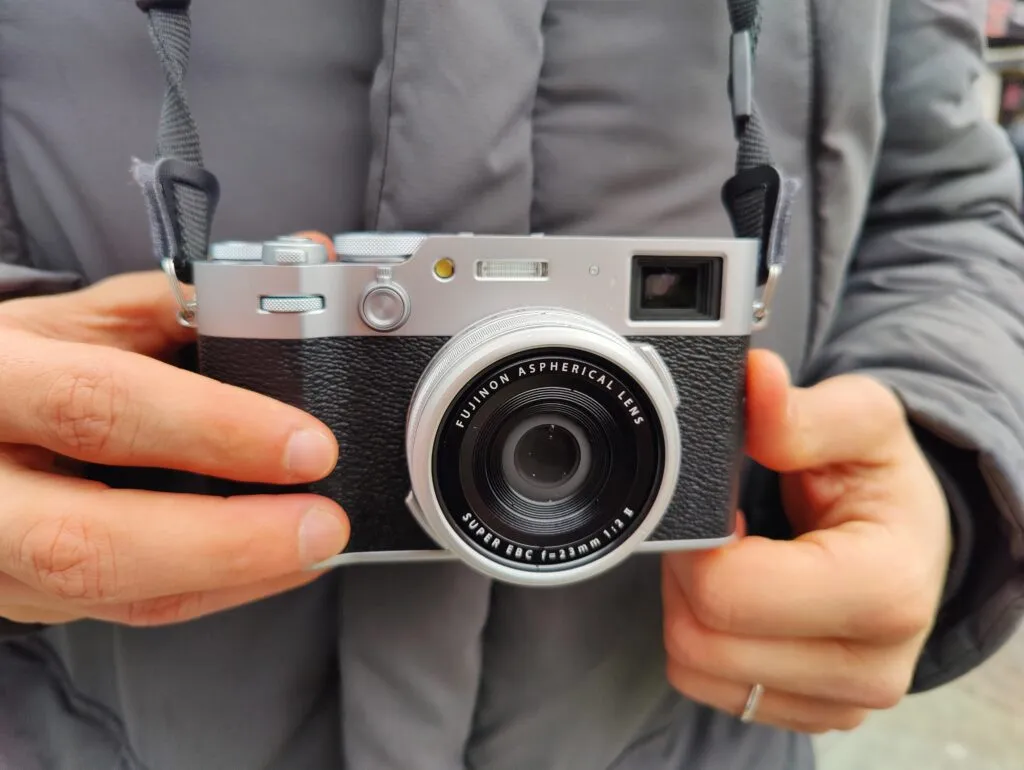 Recensione Fujifilm X100VI: la fotocamera compatta definitiva con IBIS