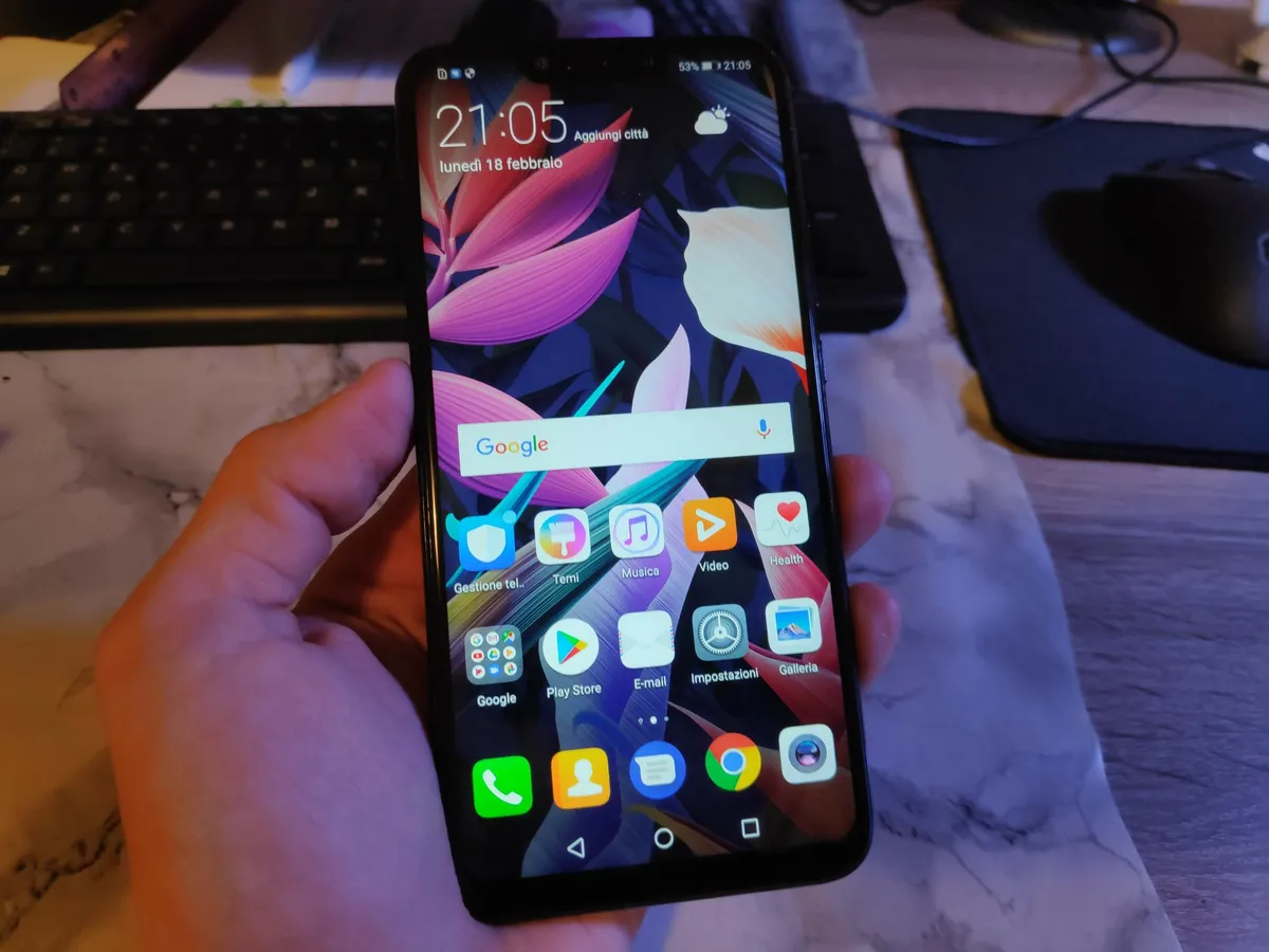 Recensione Huawei Mate 20 Lite: design premium e prestazioni convincenti