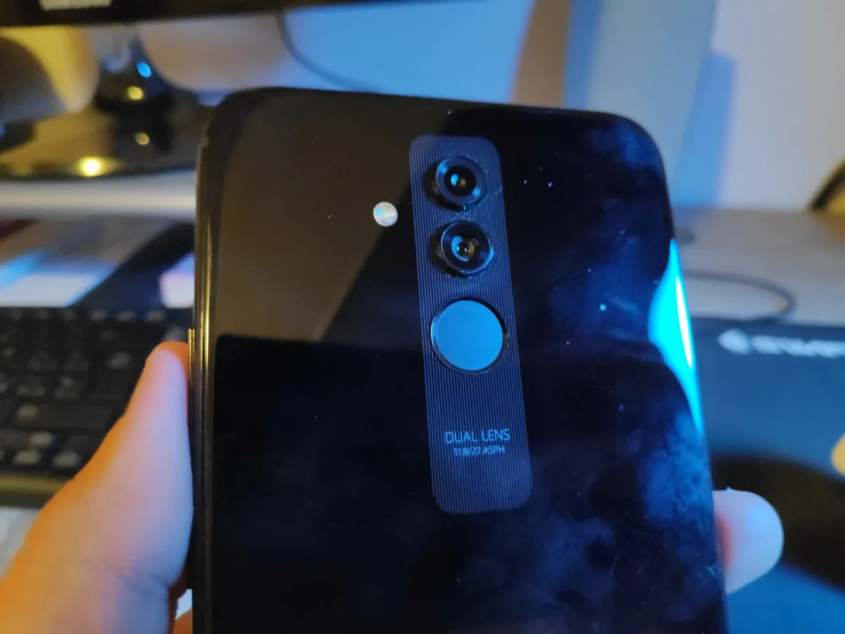 Recensione Huawei Mate 20 Lite: design premium e prestazioni convincenti