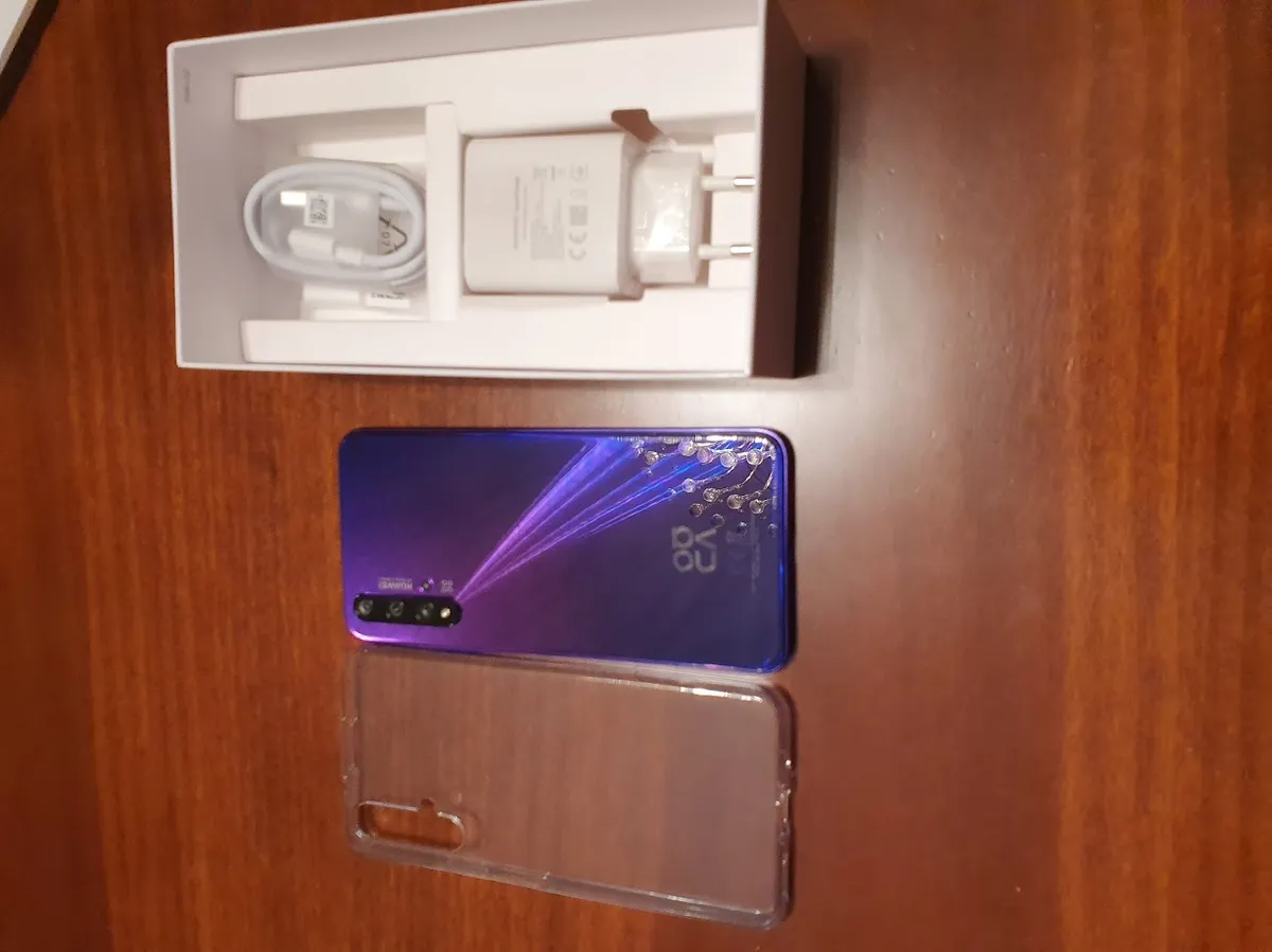 Huawei Nova 5T: Prezzo competitivo e prestazioni equilibrate