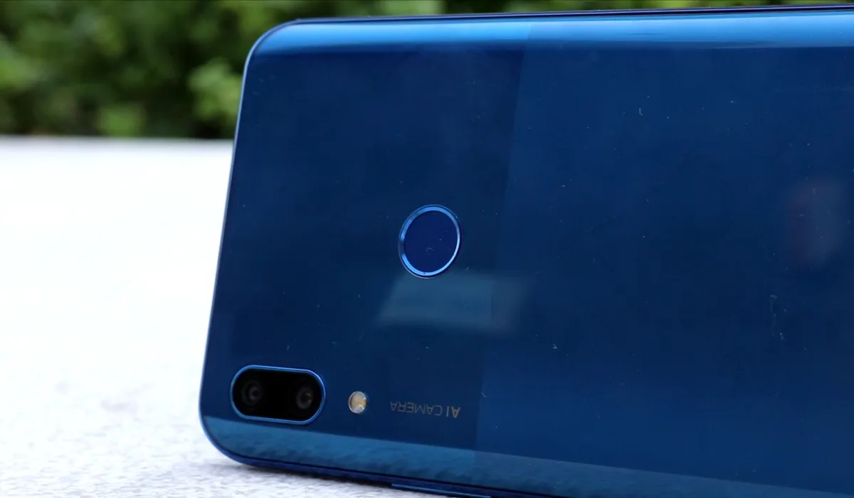 Recensione Huawei P Smart Z: La Rivoluzionaria Pop-Up Camera a Prezzo Accessibile