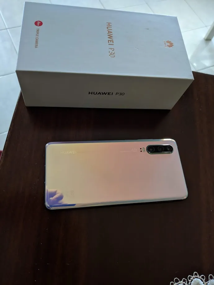 Recensione Huawei P30: Eleganza e prestazioni in un dispositivo compatto