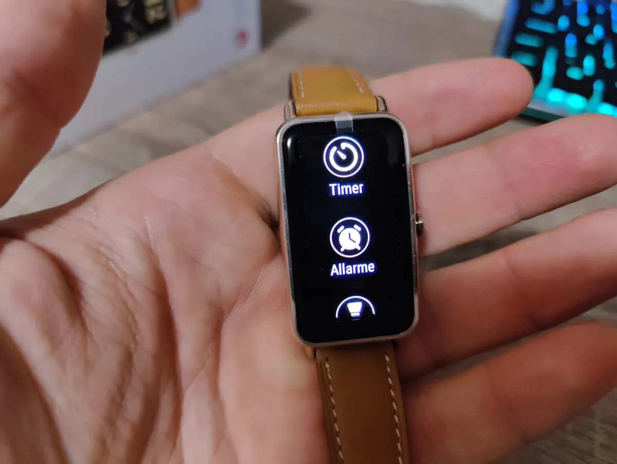 Recensione Recensione Huawei Watch Fit mini: l'orologio smart elegante ed economico
