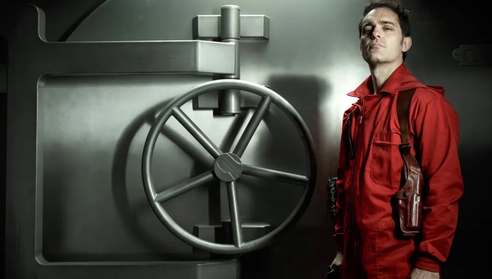 Recensione Recensione La casa di carta: un thriller avvincente su Netflix