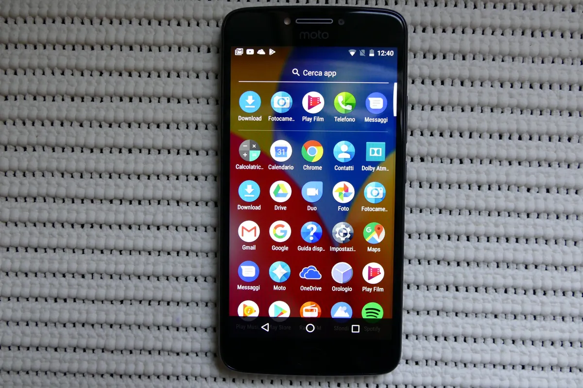 Recensione Recensione Moto E4 Plus: autonomia record e finiture premium