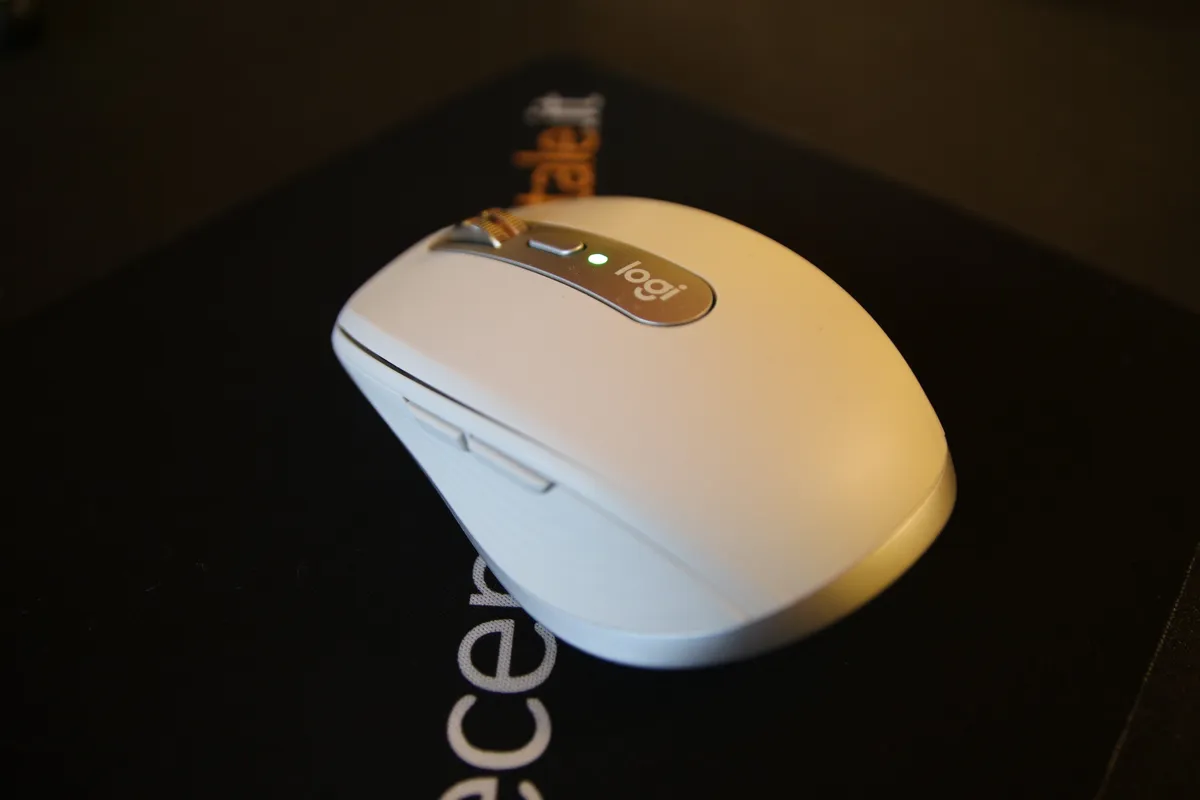 Recensione Recensione Logitech MX Anywhere 3 per Mac: Mouse Portatile al Top