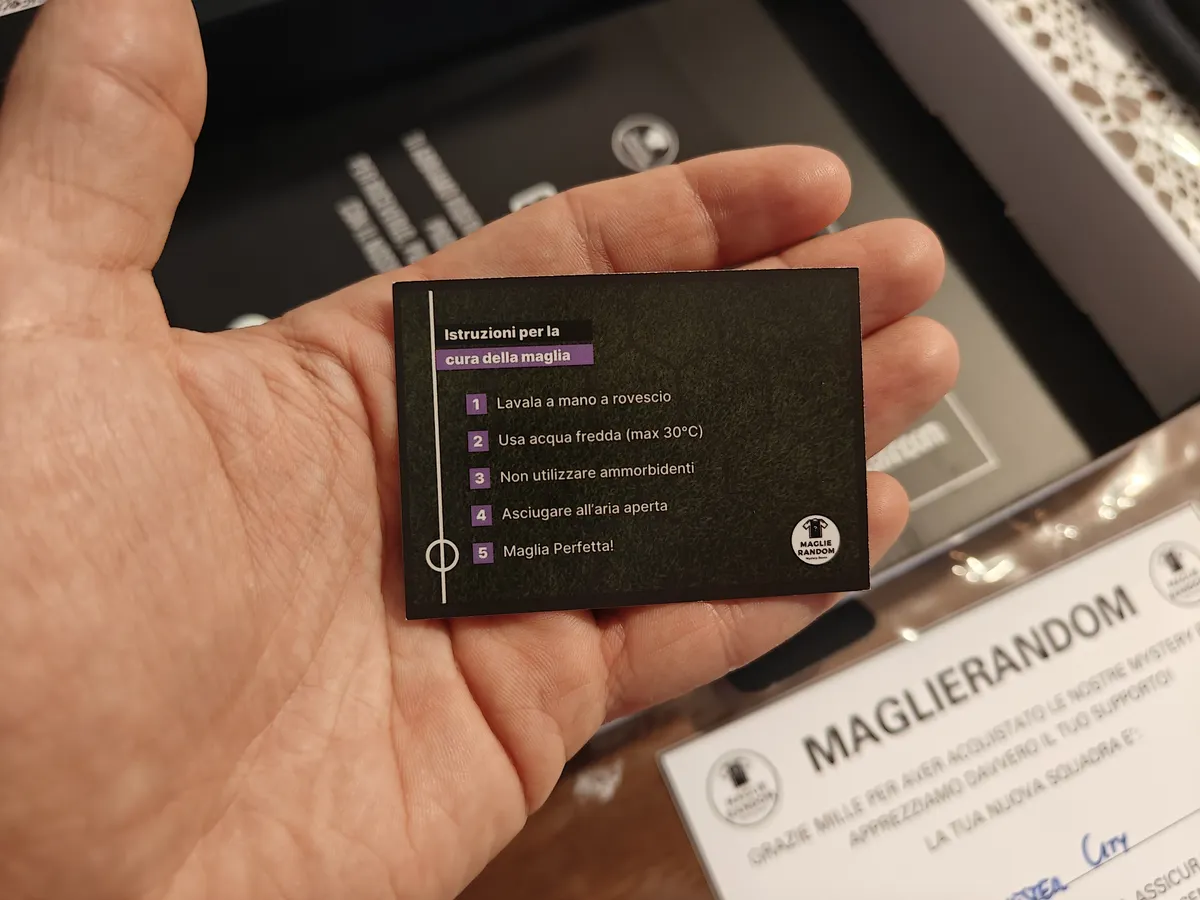 Recensione MaglieRandom: mystery box calcio con maglie ufficiali