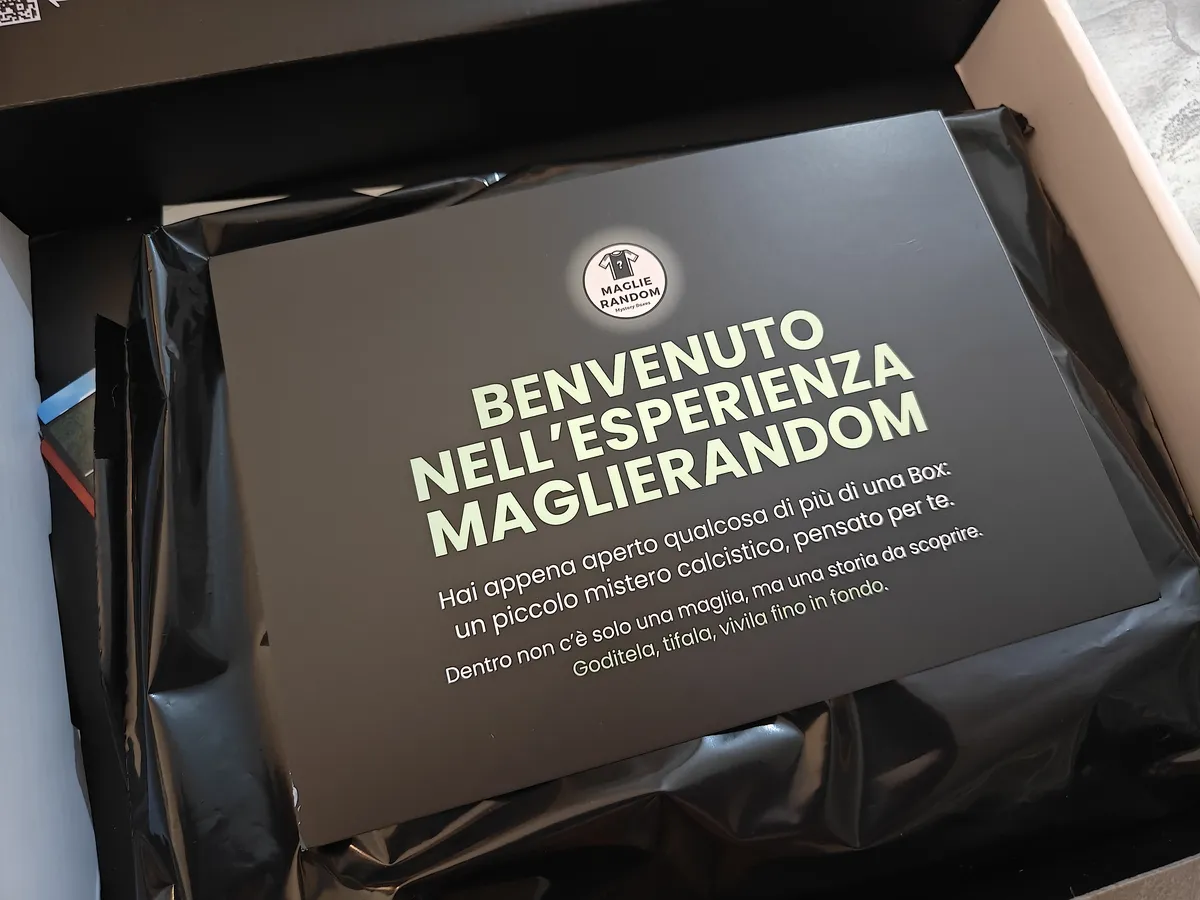 Recensione MaglieRandom: mystery box calcio con maglie ufficiali