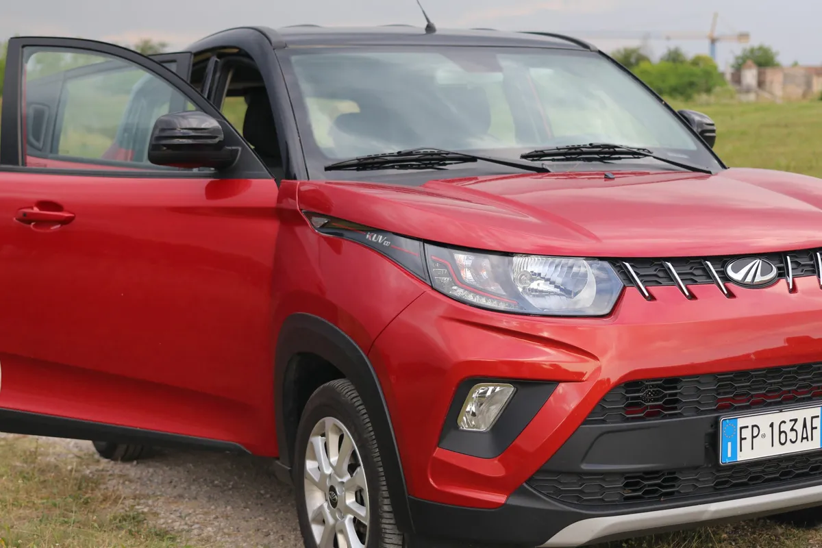 Recensione Mahindra KUV100: il SUV compatto che conquista le città